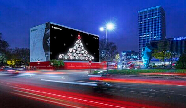 三星LED广告牌助力伦敦西区日历倒数圣诞节.jpg